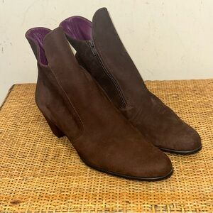 Arche Women's 7 Brown Suede Side Zipper Ankle Booties Boots Classic Preppy Y2K